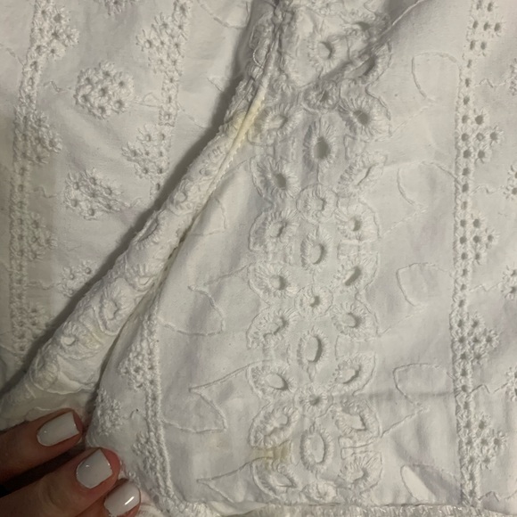 Cute white shorts - Picture 3 of 3